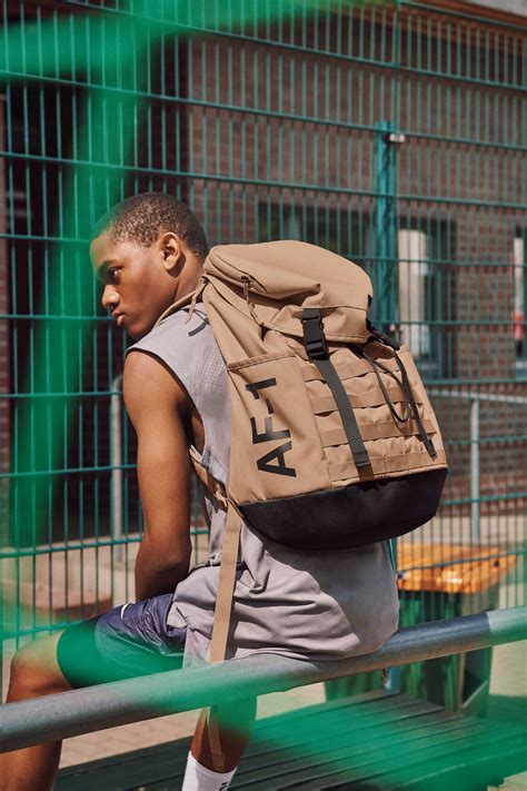 Mochilas y bolsas de gimnasio para hombre .